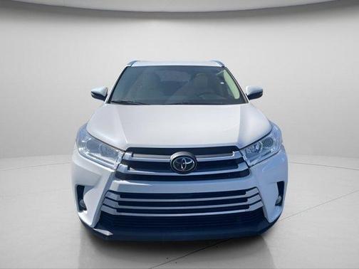 Blizzard Pearl 2018 Toyota Highlander SE