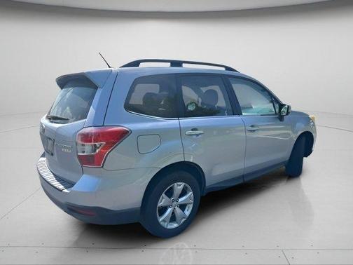 Ice Silver Metallic 2014 Subaru Forester 2.5i Limited