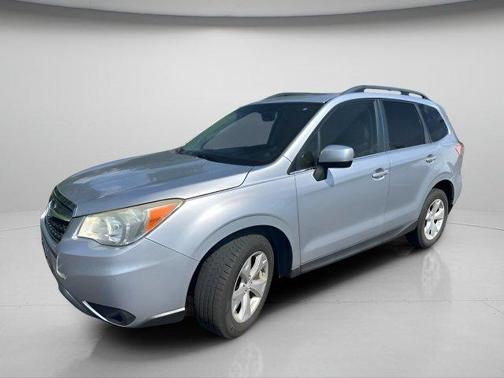 Ice Silver Metallic 2014 Subaru Forester 2.5i Limited
