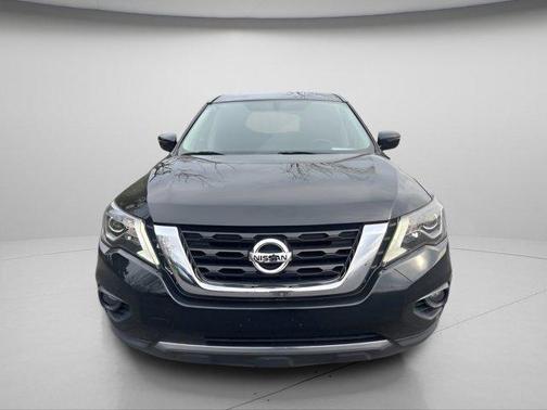 Magnetic Black Pearl 2019 Nissan Pathfinder SV