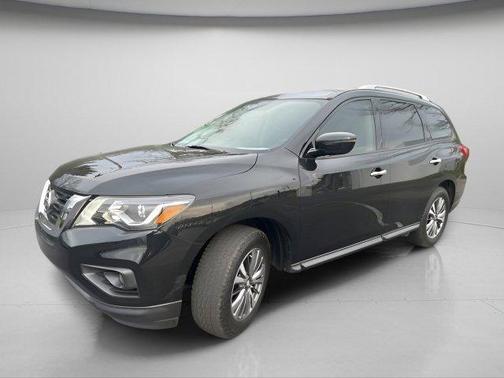 Magnetic Black Pearl 2019 Nissan Pathfinder SV