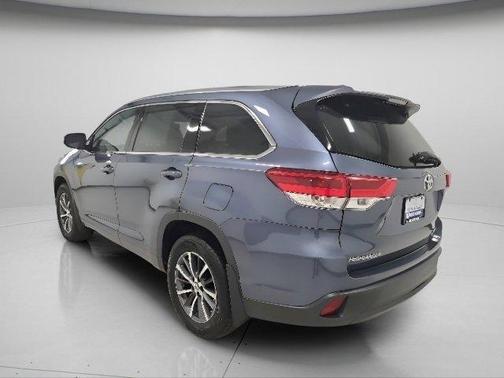 Shoreline Blue Pearl 2018 Toyota Highlander XLE