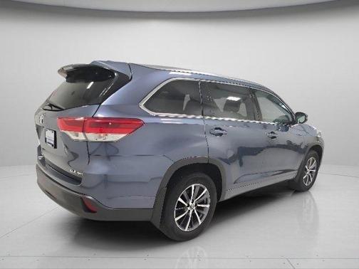 Shoreline Blue Pearl 2018 Toyota Highlander XLE