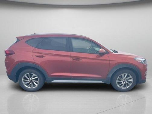 Sedona Sunset 2017 Hyundai TUCSON SE Plus