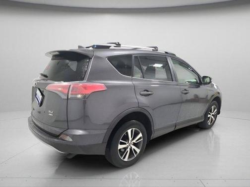 Magnetic Gray Metallic 2018 Toyota RAV4 XLE