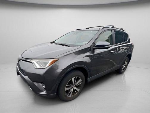 Magnetic Gray Metallic 2018 Toyota RAV4 XLE