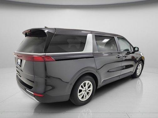 Panthera Metal 2023 Kia Carnival LX