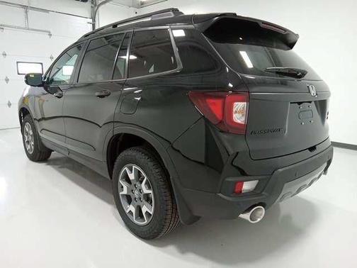 Crystal Black Pearl 2023 Honda Passport TrailSport