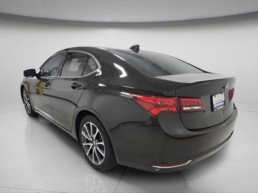 2017 Acura TLX w/Technology Package