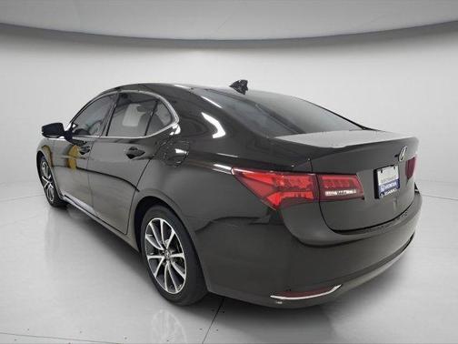 2017 Acura TLX w/Technology Package