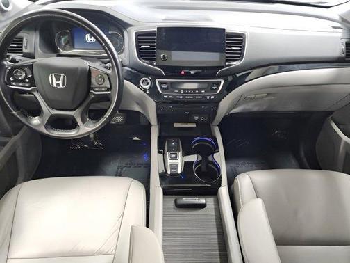 2019 Honda Pilot Touring 8-Passenger