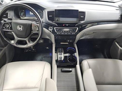 2019 Honda Pilot Touring 8-Passenger