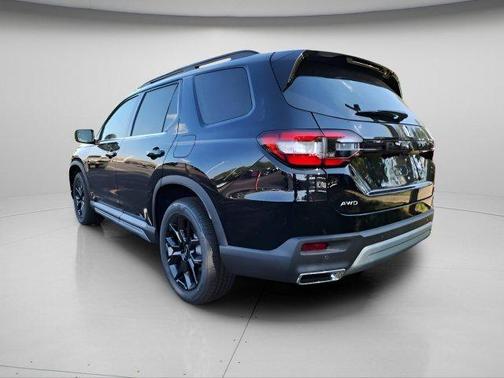 2025 Honda Pilot Touring 8-Passenger