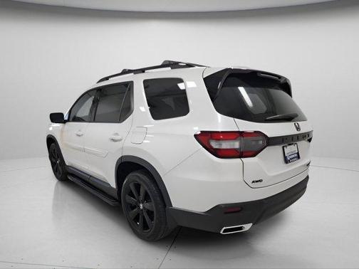 Platinum White Pearl 2025 Honda Pilot Black Edition