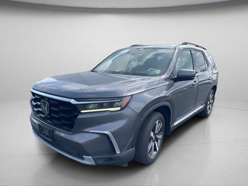 Modern Steel Metallic 2023 Honda Pilot Touring 8-Passenger