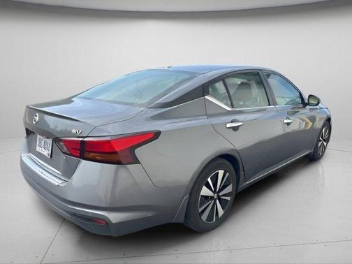 Gun Metallic 2022 Nissan Altima 2.5 SV