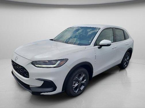 Platinum White Pearl 2027 Honda HR-V LX