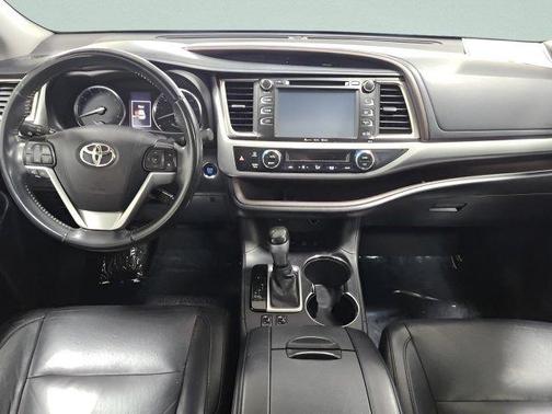 Ooh La La Rouge Mica 2016 Toyota Highlander XLE