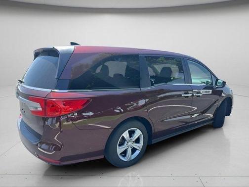 Deep Scarlet Pearl 2019 Honda Odyssey EX-L