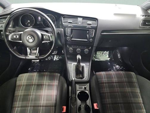 2015 Volkswagen Golf GTI 2.0T S 4-Door