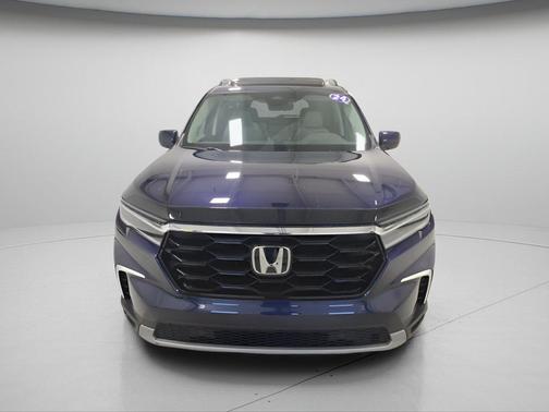 Obsidian Blue Pearl 2024 Honda Pilot Touring 8-Passenger