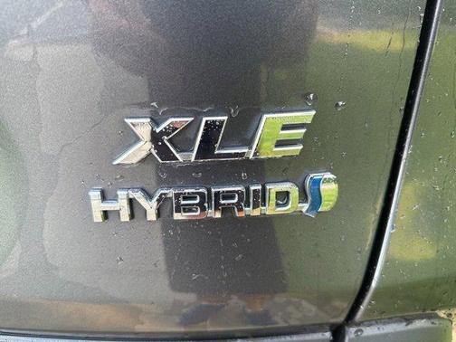 2019 Toyota RAV4 Hybrid XLE
