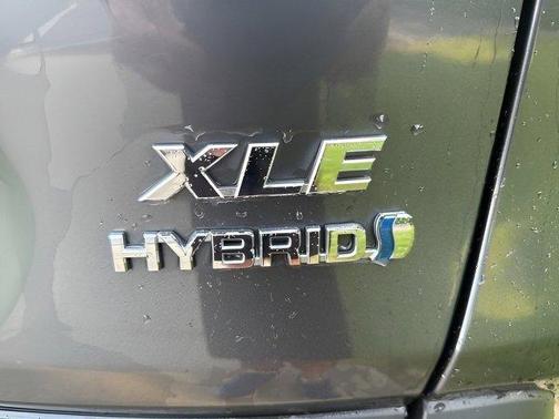 2019 Toyota RAV4 Hybrid XLE