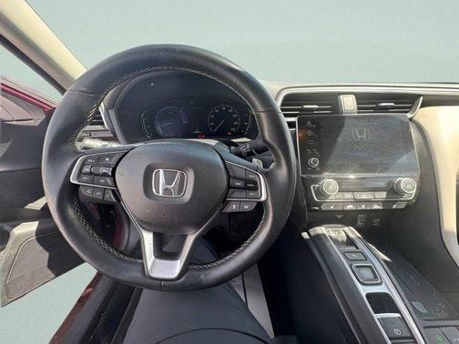 Crimson Pearl 2019 Honda Insight Touring