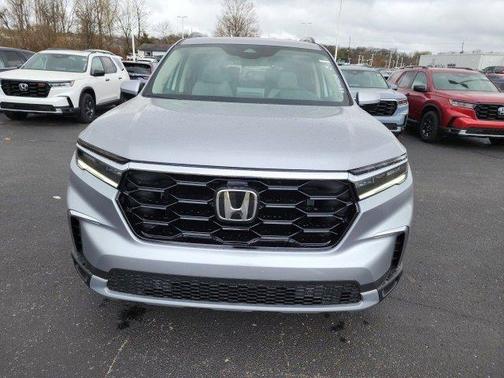 2025 Honda Pilot Touring 8-Passenger
