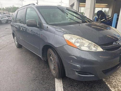 2009 Toyota Sienna CE