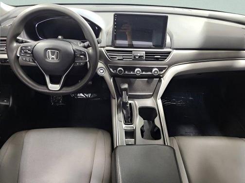 Lunar Silver Metallic 2018 Honda Accord LX
