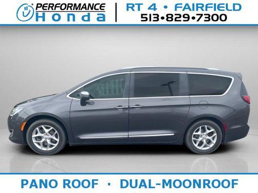 Granite Crystal Metallic Clearcoat 2019 Chrysler Pacifica Limited