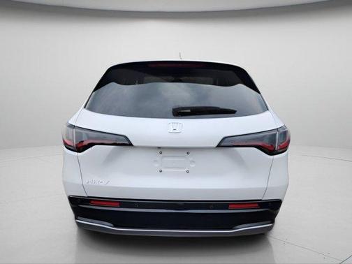 Platinum White Pearl 2027 Honda HR-V EX-L