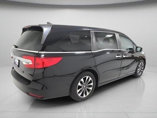 Crystal Black Pearl 2021 Honda Odyssey EX-L