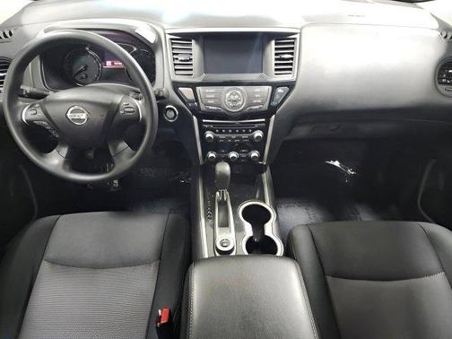 2018 Nissan Pathfinder S