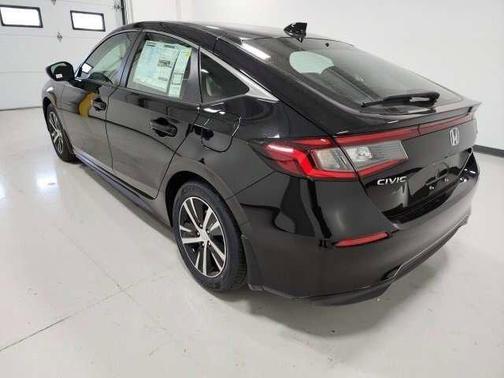 Lunar Silver Metallic 2024 Honda Civic LX