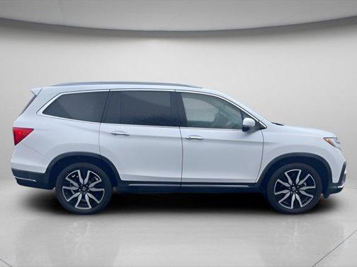2021 Honda Pilot Touring 8-Passenger