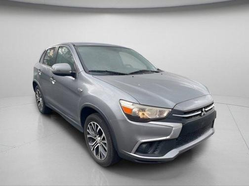 Mercury Gray Metallic 2018 Mitsubishi Outlander Sport 2.0 ES