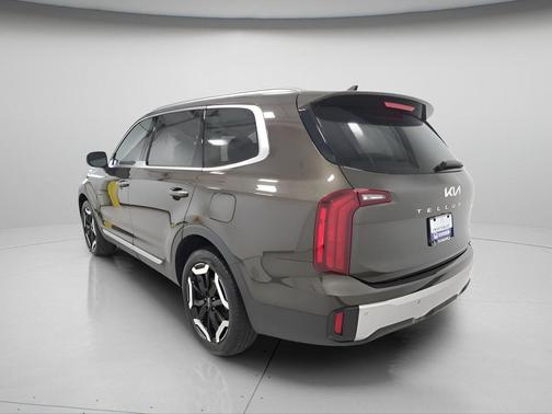 Dark Moss 2024 Kia Telluride S