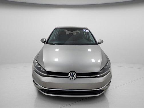 Tungsten Silver Metallic 2018 Volkswagen Golf TSI SE