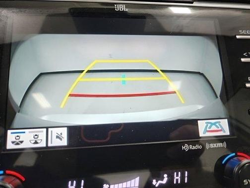 2019 Toyota Camry Hybrid SE