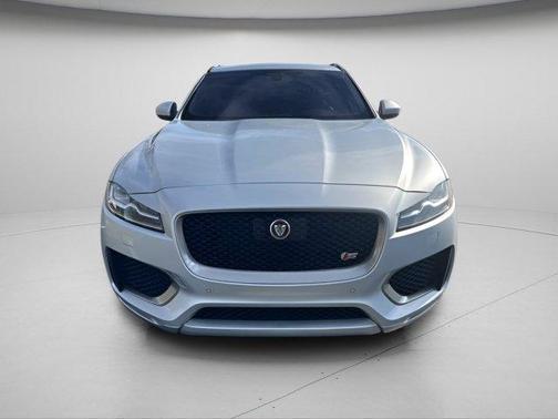 2019 Jaguar F-PACE S