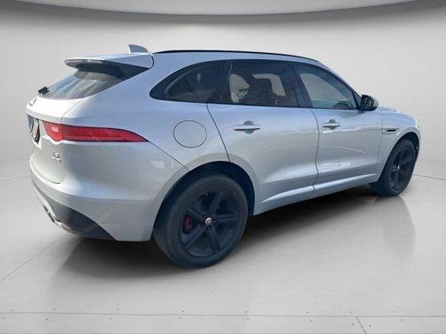 2019 Jaguar F-PACE S
