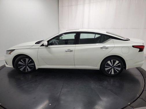2022 Nissan Altima 2.5 SL