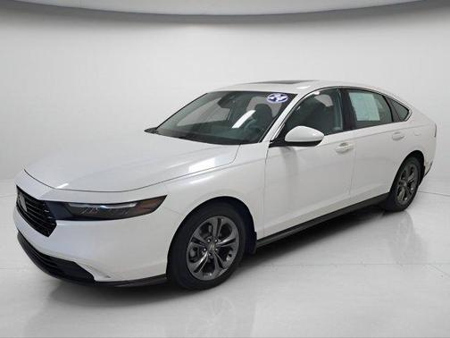 Platinum White Pearl 2024 Honda Accord EX