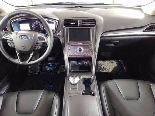 Photo 2 of 38 of 2020 Ford Fusion Titanium
