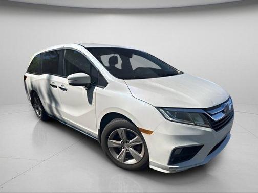 White Diamond Pearl 2018 Honda Odyssey EX-L
