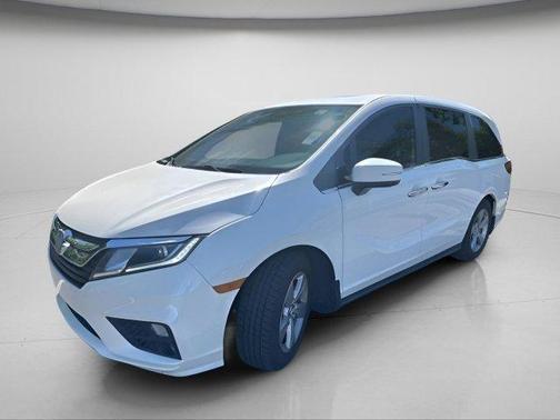 White Diamond Pearl 2018 Honda Odyssey EX-L