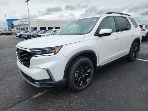 2025 Honda Pilot Touring 8-Passenger