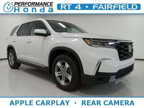 Platinum White Pearl 2023 Honda Pilot AWD EX-L 8 Passenger